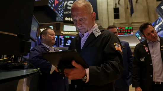 升富策略 早盘：美股涨跌不一 纳指与标普500创盘中新高