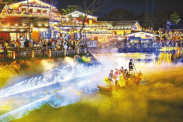 九鼎配资 武汉江夏里火爆出圈